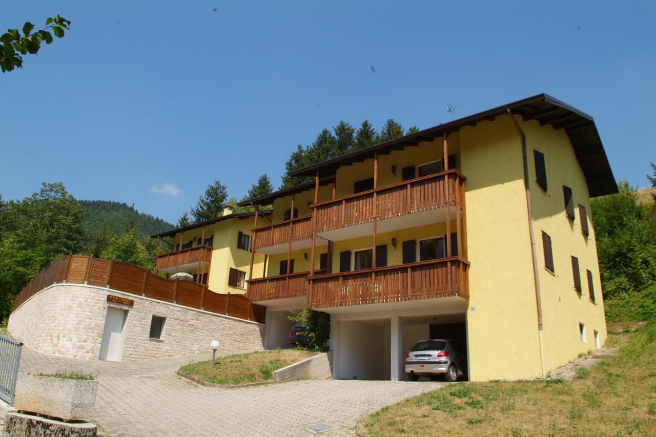 Residence Ai Tovi Bezzecca Exterior photo